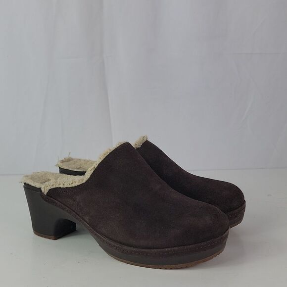 Crocs Sarah Brown Suede Leather Women's Clogs - Picture 1 of 15
